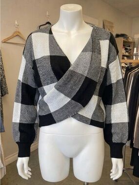 Ardene Buffalo Plaid Cross Wrap Cropped Cozy Sweater Balloon Sleeve Sz M